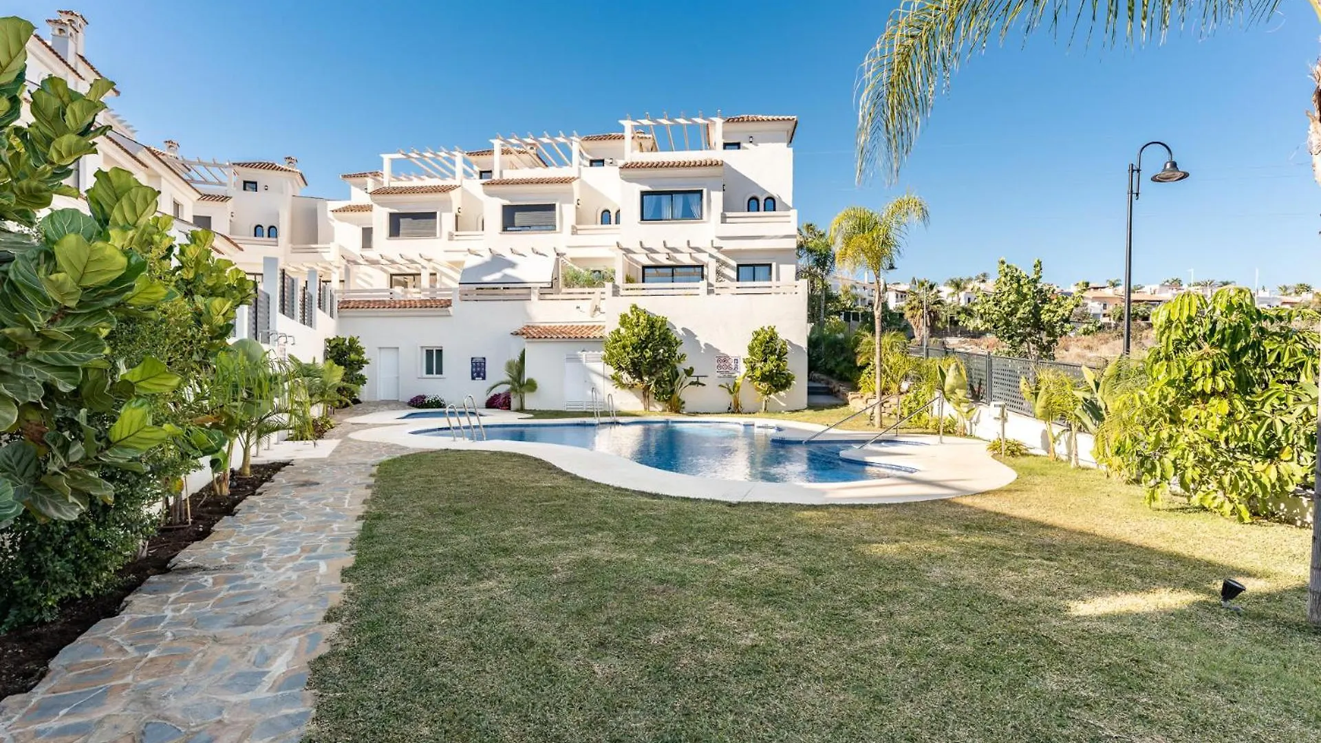 Ct 197 - Faro'S Campanario Golfers Heaven Apartment Estepona